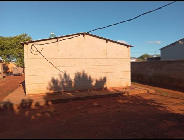 2 BEDROOM HOUSE FOR SALE IN BRAM FISCHERVILLE